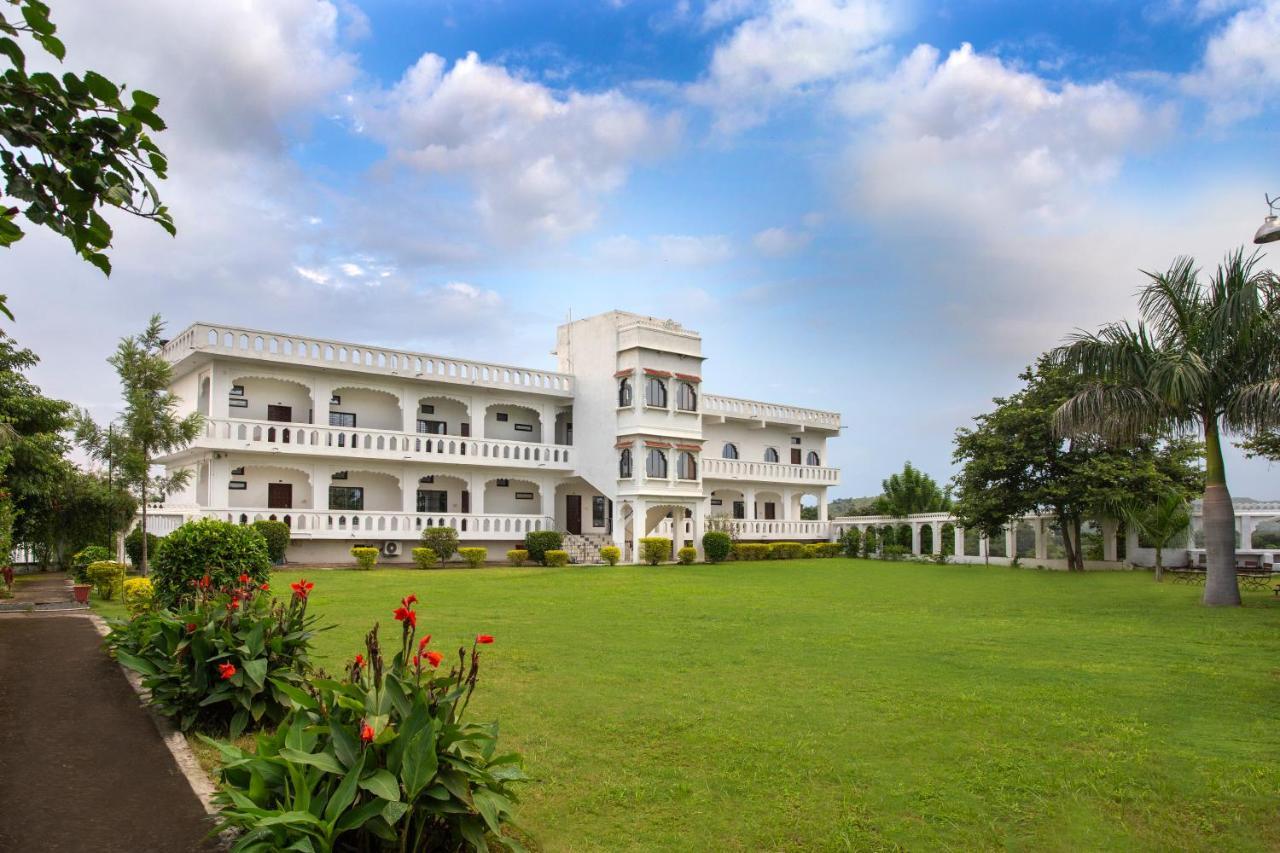 Narayan Niwas Resort Ranakpur Exterior photo